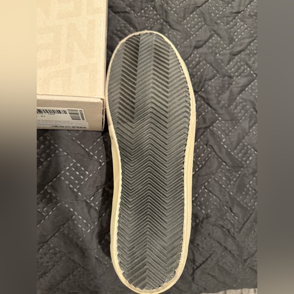 Limited edition Golden goose Super-Star sneakers - Picture 9 of 10